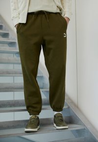 Puma - Pantaloni de trening - gruen Imagine miniatură 1