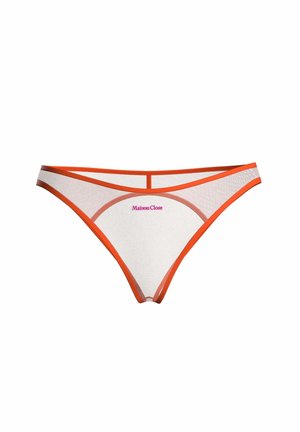 Sous-vêtements style bikini blancs transparents avec bordure orange vif et logo "Maison Close" rose au centre devant.