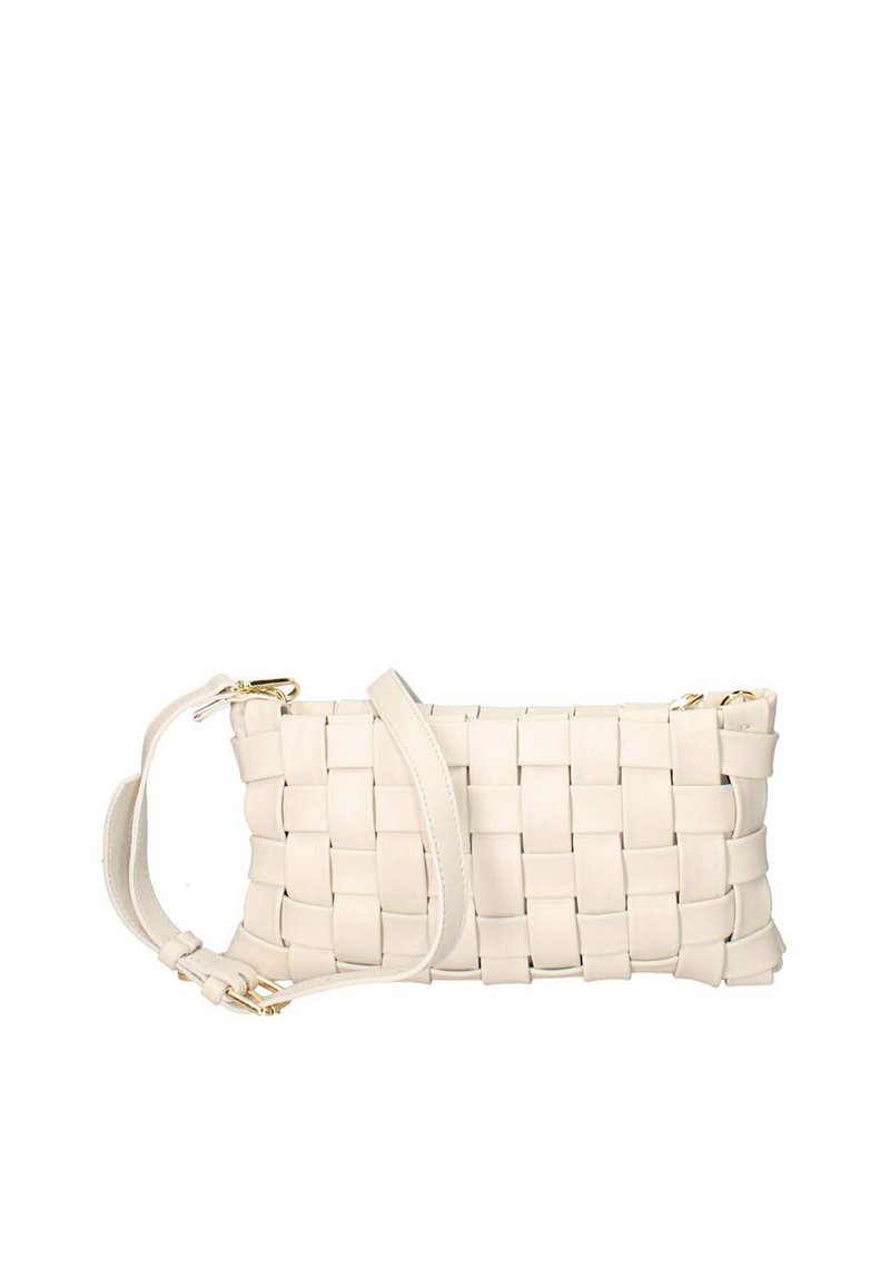 Borsa beige intrecciata di forma rettangolare, con tracolla removibile e dettagli in hardware dorato. Materiale a superficie liscia.