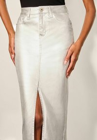 Lipsy HIGH RISE SPLIT FRONT PETITE - Ceruzaszoknya - silver