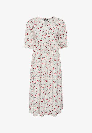 Biała sukienka midi w czerwony wzór wiśni, z krótkimi bufkowymi rękawami, okrągłym dekoltem ze lekkim wycięciem w kształcie litery V oraz marszczoną talią.