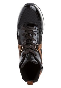 Black and brown sneaker with patent leather, mesh, and leopard print accents. Features round laces and metallic eyelets. Flat sole.