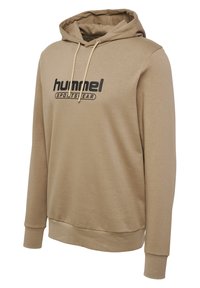 Beżowy hoodie wykonany z miękkiego materiału, z kapturem na sznurki, przednią kieszenią typu kangur oraz czarnym logo "hummel sportswear" nadrukowanym na klatce piersiowej.