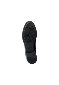 Sola di scarpa GBB nera, gomma testurizzata con un motivo a onde. Presenta scanalature sollevate per la trazione e un design con punta arrotondata e ampia.