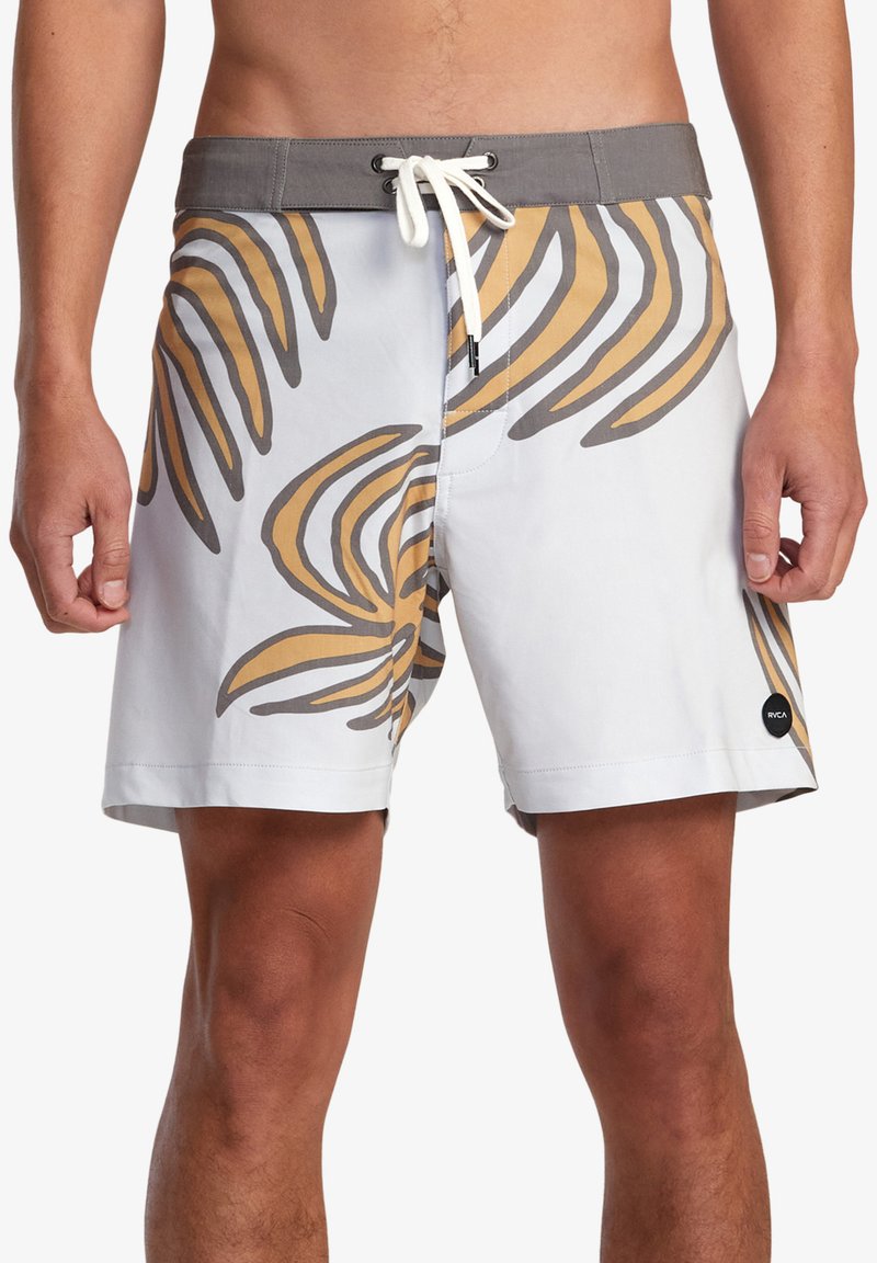 Herrarnas badshorts i vitt med en grå midja. Har ett bladmönster i gult och grått. Inkluderar en elastisk dragsko och en logotyp-patch.