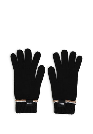 Paire de gants tricotés noirs avec bordure marron et blanche et étiquettes noires marquées BOSS sur les poignets, montrés à plat, paumes vers le bas.