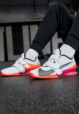 Trainingsschuh - white