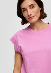 s.Oliver Lihtne T-särk - rosa
