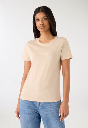 - T-shirt z nadrukiem