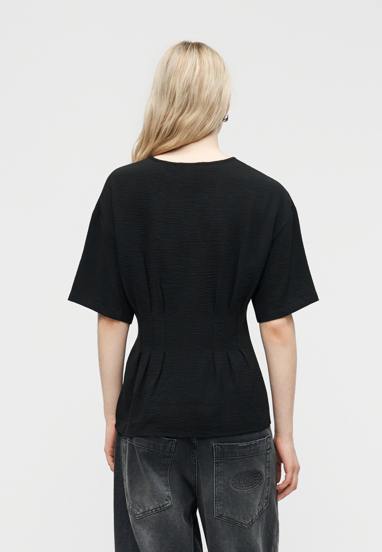 ONLETURA METTE O NECK