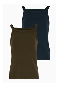 To ribstrikkede tanktoppe med firkantede udskæringer og tynde stropper, den ene i mørke olivengrøn og den anden i marineblå, vist på en hvid baggrund.