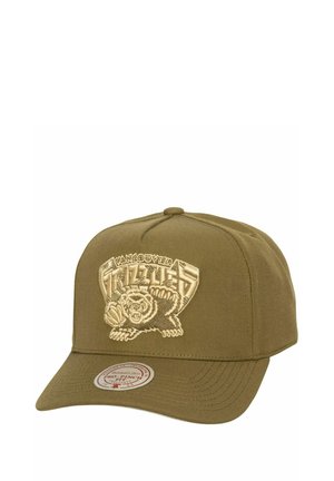 Casquette de baseball vert olive avec un design structuré, arborant un logo des Vancouver Grizzlies brodé en or à l'avant.