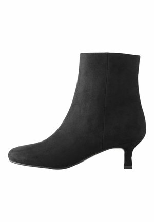 Next, FOREVER COMFORT® SPOON TOE ANKLE BOOTS - Støvletter - black