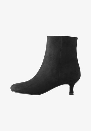 Next, FOREVER COMFORT® SPOON TOE ANKLE BOOTS - Støvletter - black