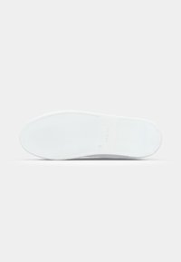 Thumbnail Image 8