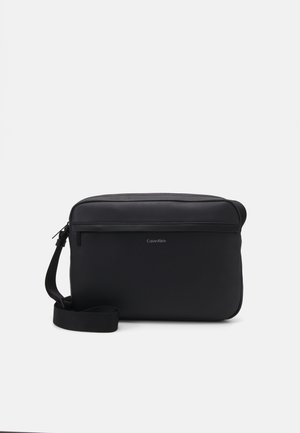 Calvin Klein MUST MESSENGER UNISEX - Borsa porta PC - black pebble