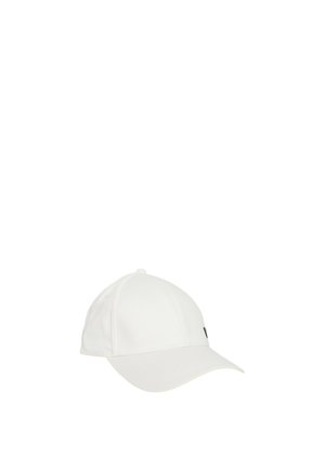 Cappellino da baseball bianco in tessuto con visiera curva e design a sei pannelli. Presenta un piccolo logo nero sul lato. Nessun motivo visibile.
