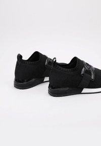 La Strada Zapatos sin cordones - black