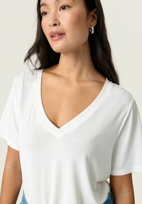 Soaked in Luxury COLUMBINE - T-shirt basic - broken white