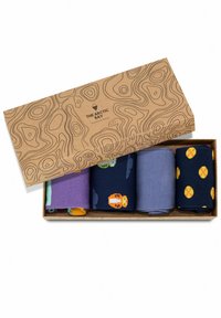 Set di cinque paia di calzini a fantasia in una scatola rettangolare di kraft con design topografico. I colori includono blu navy, viola, verde menta e giallo.