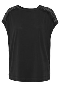 Svart kortärmad topp med rund halsringning, som har spetsdetaljer vid axlarna. Tillverkad av mjukt, fallande tyg.