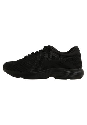 Chaussure de course noire Nike avec tissu en mesh, fermeture à lacets et semelle texturée, présentée en profil latéral tournée vers la gauche.