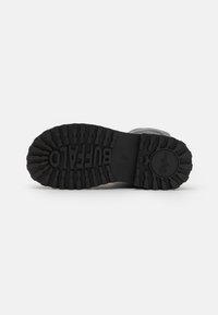 Buffalo PLUTO LACE UP HI - Stivali con plateau - black