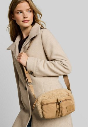 TOM TAILOR DENIM, TOM TAILOR DENIM BAGS TTASTRID UMHÄNGETASCHE MIT TEDDYFELL - Schoudertas - mixed beige