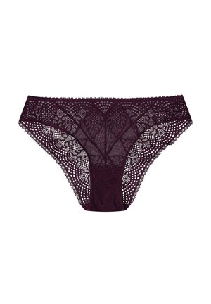 Koronkowy thong w głębokim purpurowym kolorze z kwiatowym wzorem, z misternymi wycięciami i falbaniastymi brzegami, oferujący delikatną teksturę i design.