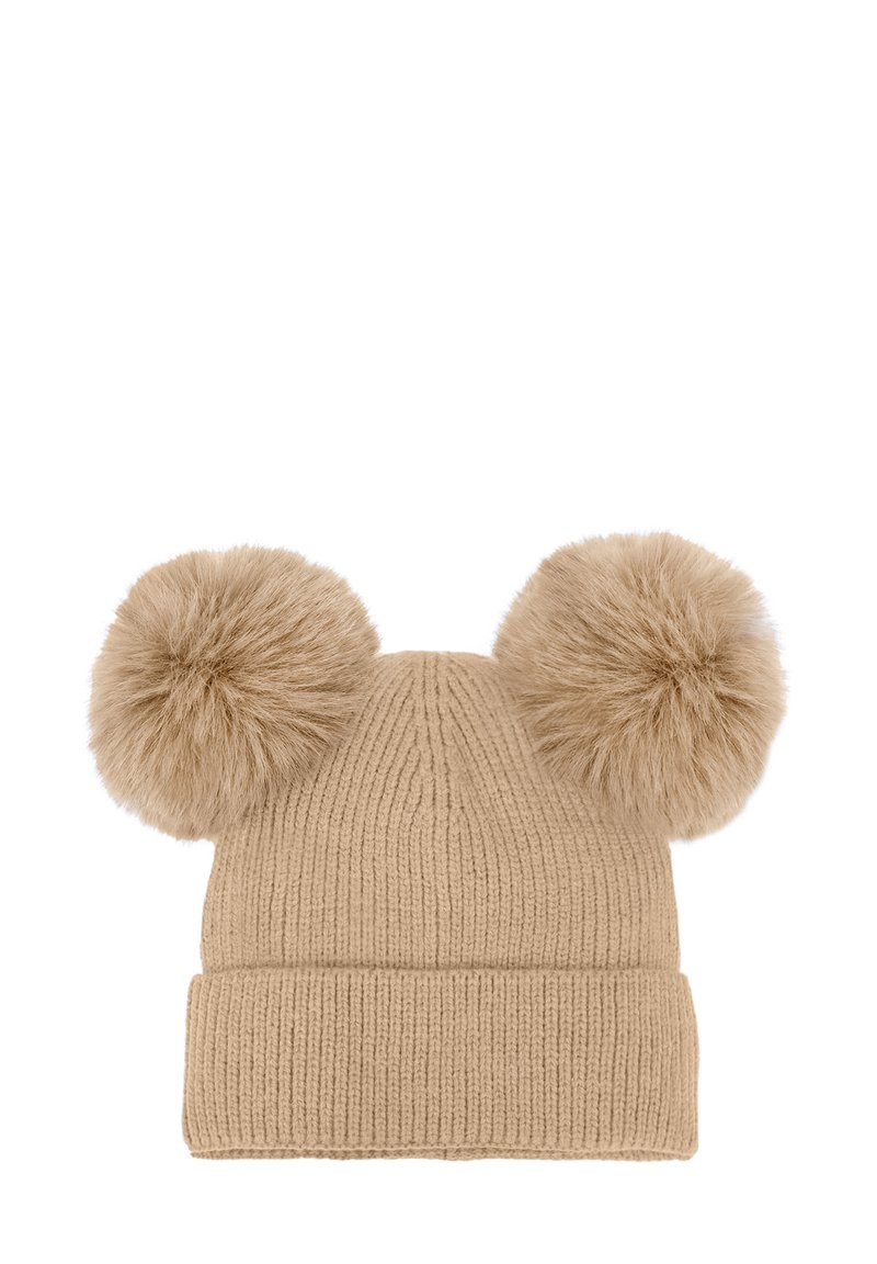 Cappello invernale lavorato a maglia beige con risvolto e due grandi pompon morbidi sopra, che assomigliano a orecchie.