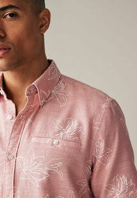 Next SHORT SLEEVE REGULAR FIT - Overhemd - pink