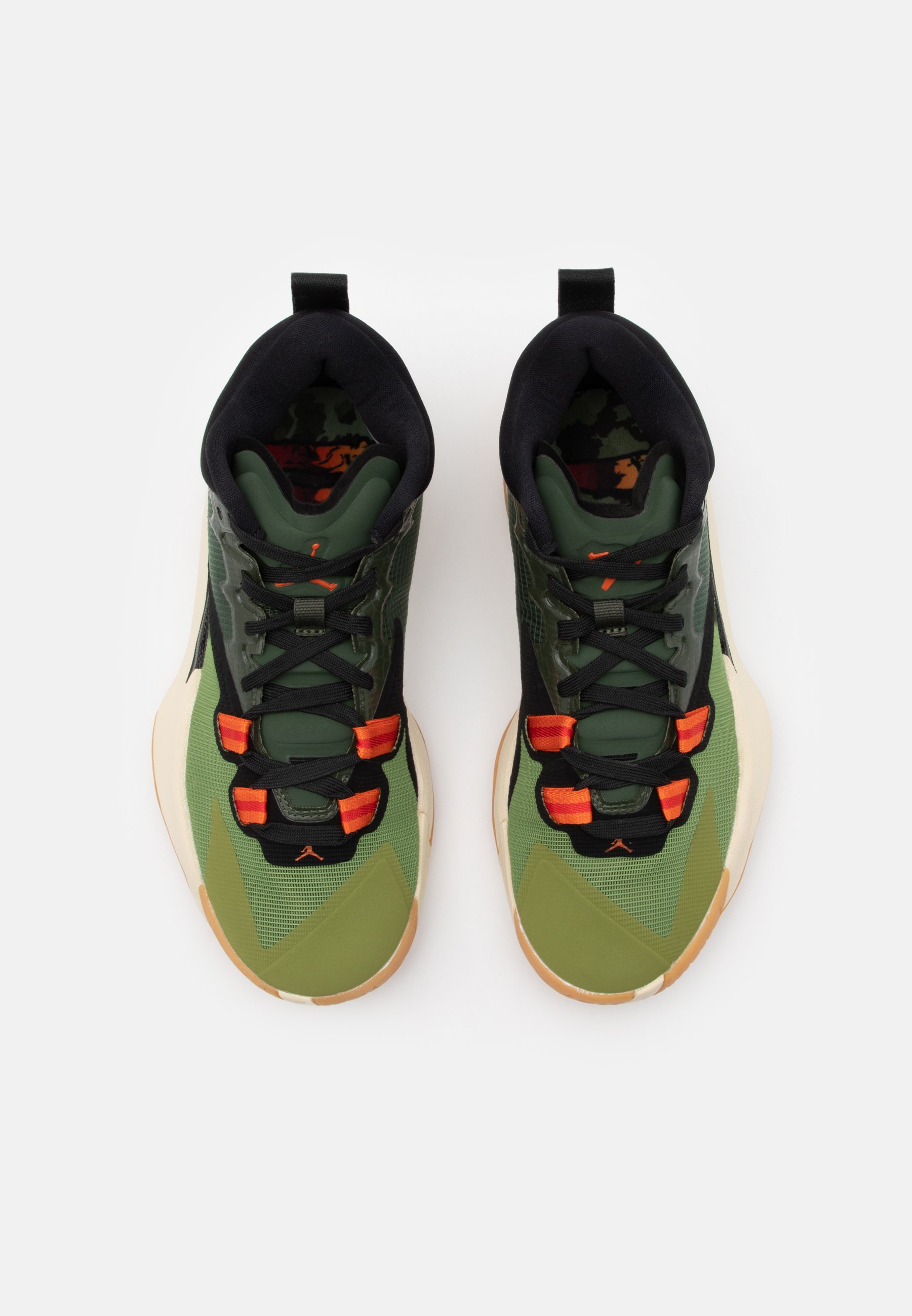 Jordan ZION 1 UNISEX - Zapatillas de baloncesto - carbon  green/black/asparagus/beach/light brown/university red/verde oscuro -  Zalando.es