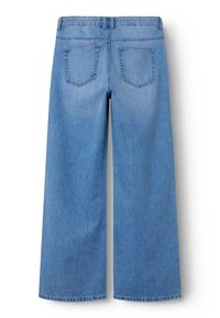 Široke traperice plave boje s visokim strukom, s dvije stražnje džepove i glatkom teksturom. Rub je ravan i uredno završен.