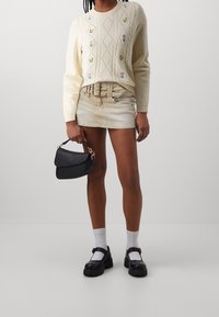 Object Maglione - sand