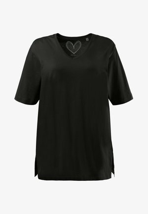 T-shirt nero a maniche corte con scollo a V, realizzato in tessuto morbido, con spacchi laterali e un design a forma di cuore sul collo interno.