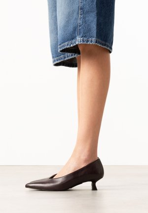 sacha, LEDERPUMPS MIT SCHLANGENMUSTER - Klassieke pumps - red
