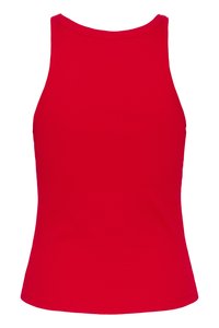Débardeur rouge côtelé avec un col rond et sans manches, présentant une silhouette ajustée et une texture lisse.