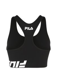 Czarny sportowy biustonosz z tyłem w stylu racerback, wykonany z gładkiego materiału. Ma białe logo Fila z przodu i z boku. Minimalistyczny i funkcjonalny styl.