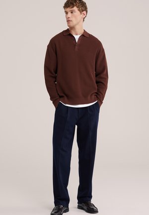 WE Fashion, Polo - rust brown