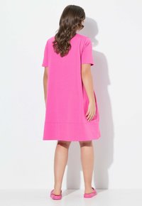 LAURASØN Žerzejové šaty - pink
