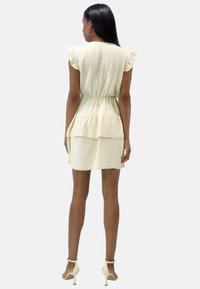 Elara Vestido informal - beige