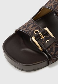 Thumbnail Image 6