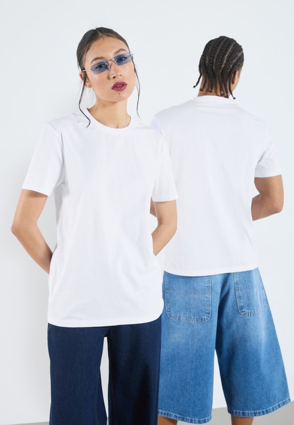 UNISEX BASIC REGULAR T SHIRT - Basic T-shirt