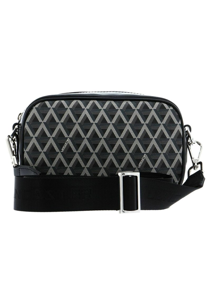 Borsa crossbody rettangolare nera e grigia con motivo a diamante, texture liscia e una tracolla nera con fibbia argentata e dettagli del logo.