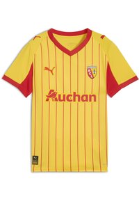 Gul fodboldtrøje med røde accenter og lodrette striber, der har V-hals, Puma-logo og Racing Club de Lens-logo.