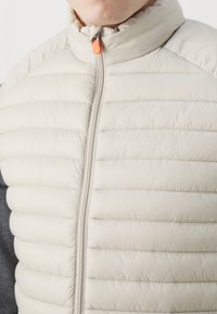 Save the duck ADAM - Vest - rainy beige
