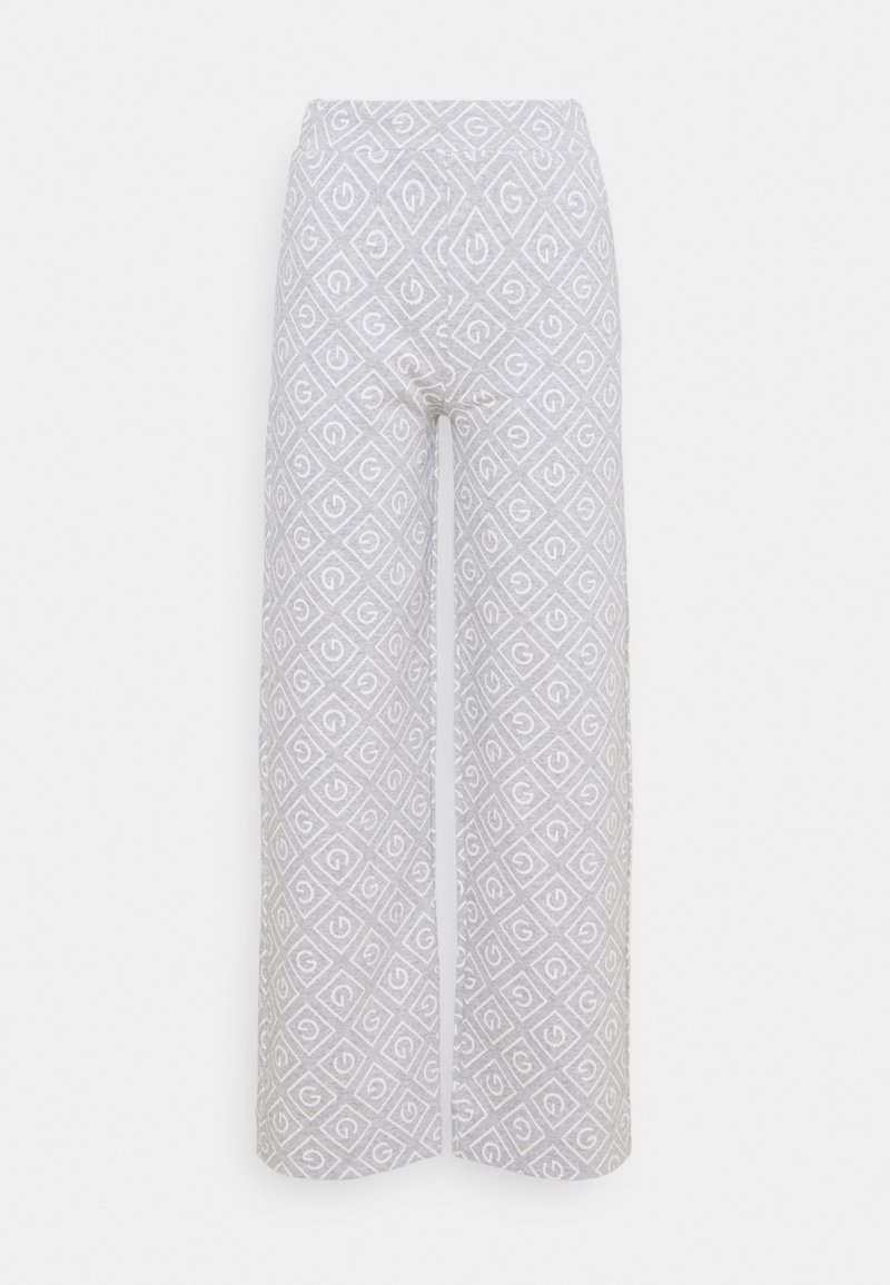 Pantalon large gris clair avec un motif répétitif de losanges blancs comprenant un « G » stylisé à l’intérieur de chaque losange.