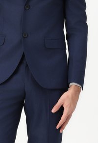 Isaac Dewhirst NOTCH SLIM SUIT  - Κοστούμι - navy birdseye