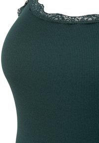 Zizzi 2-PACK WITH TRIM - Topp - scarab black