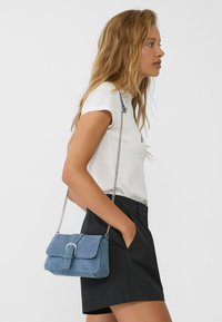 Stradivarius Borsa a tracolla - blue